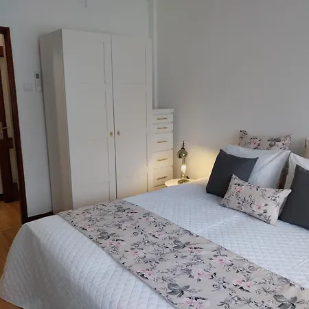 Buddies Charm House Apartamento