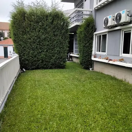 Buddies Charm House Apartamento