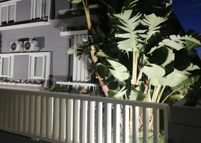 Buddies Charm House شقة *